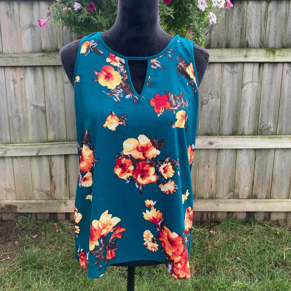 Market & Spruce Embry Sleeveless Floral Top Size M